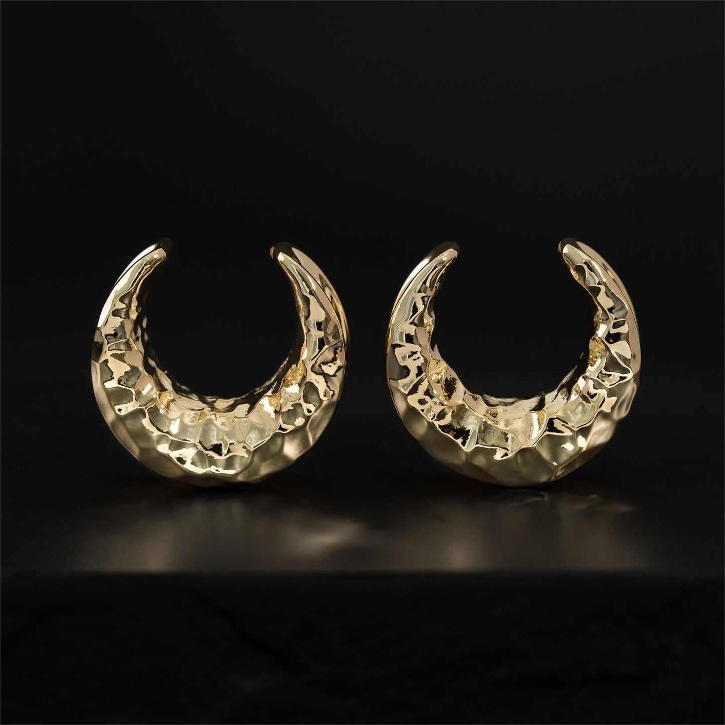 PunkPlugs Hammered Crescent Copper Ear Saddles 8-25mm
