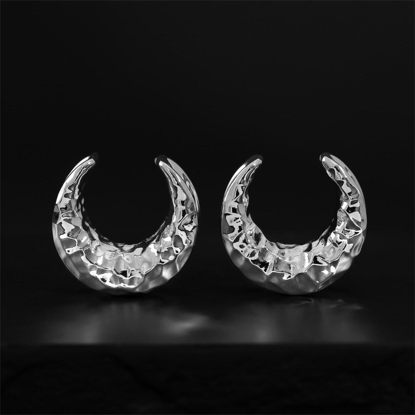 PunkPlugs Hammered Crescent Copper Ear Saddles 8-25mm
